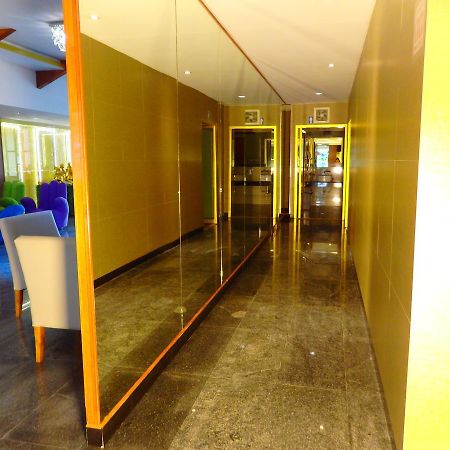 Pohseen Grand Palace Hotel バンコク都 エクステリア 写真