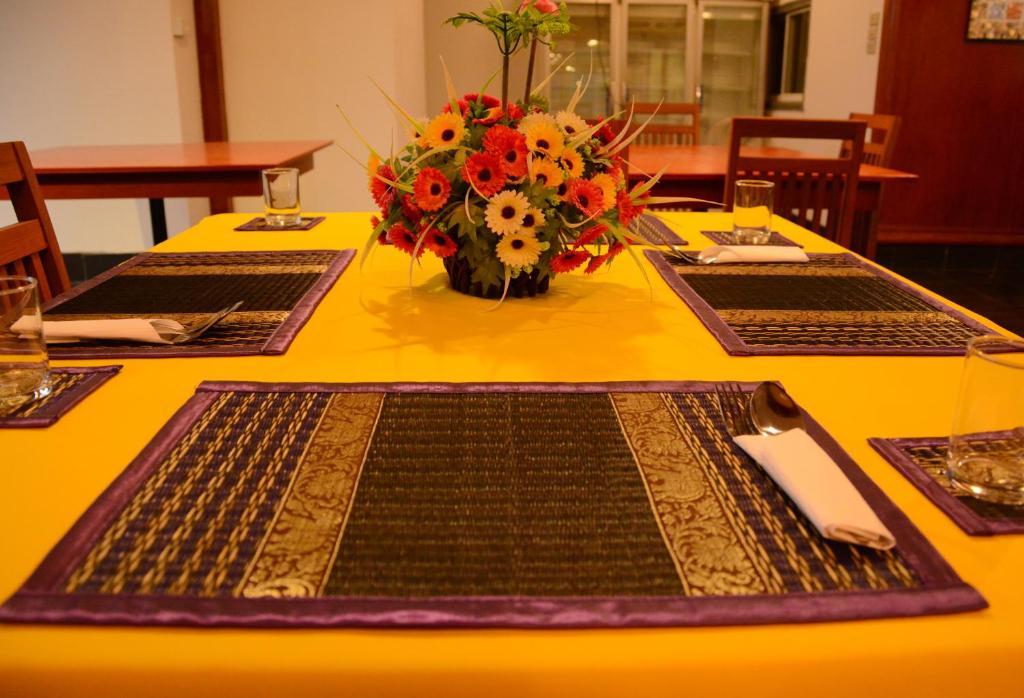 Pohseen Grand Palace Hotel バンコク都 エクステリア 写真