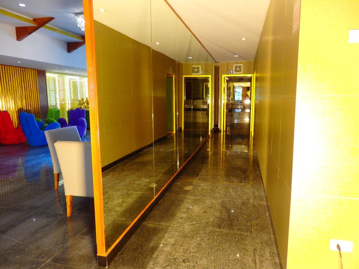 Pohseen Grand Palace Hotel バンコク都 エクステリア 写真