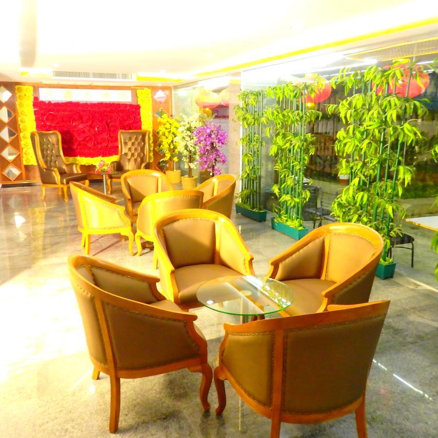 Pohseen Grand Palace Hotel バンコク都 エクステリア 写真