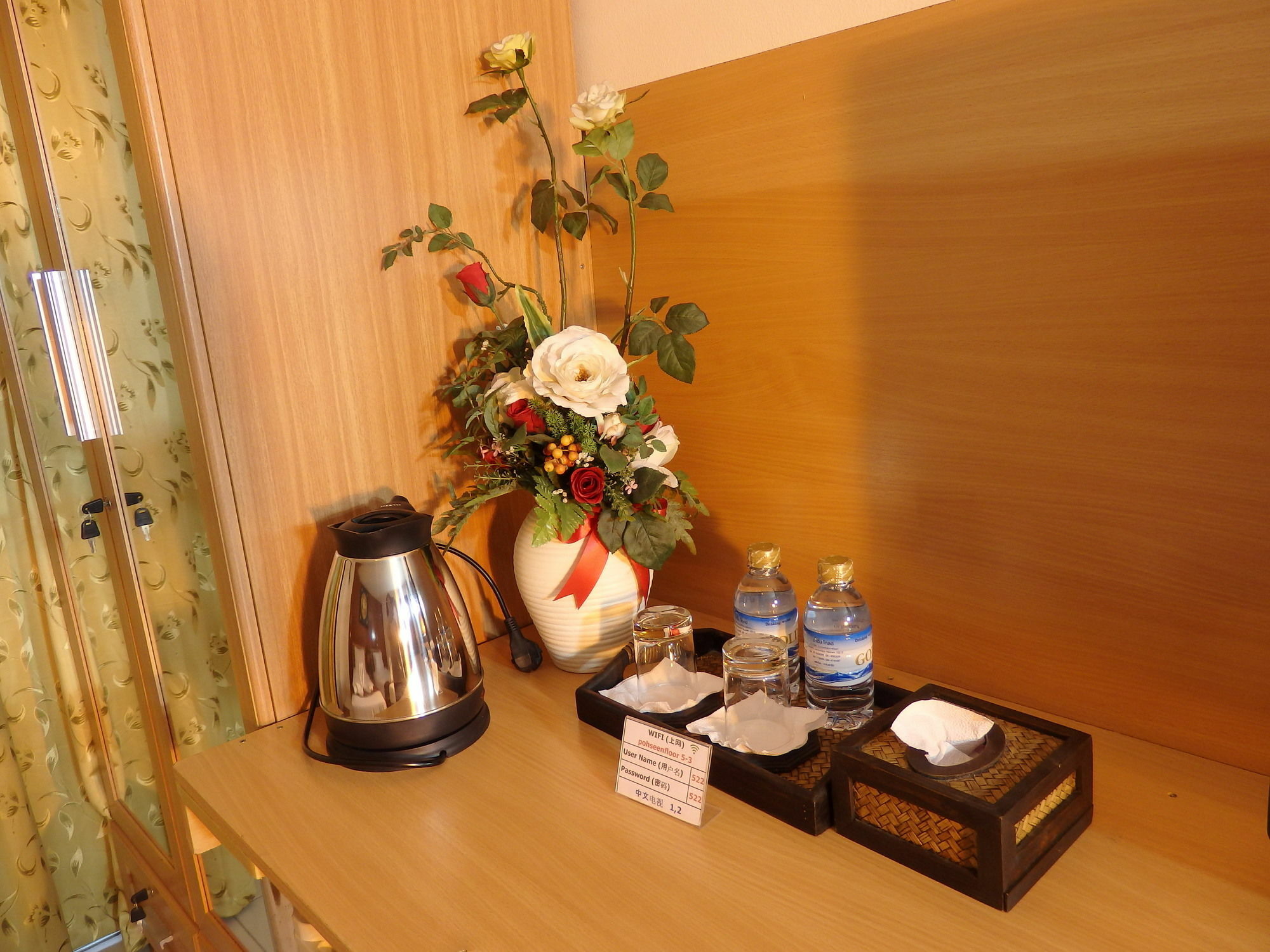 Pohseen Grand Palace Hotel バンコク都 エクステリア 写真