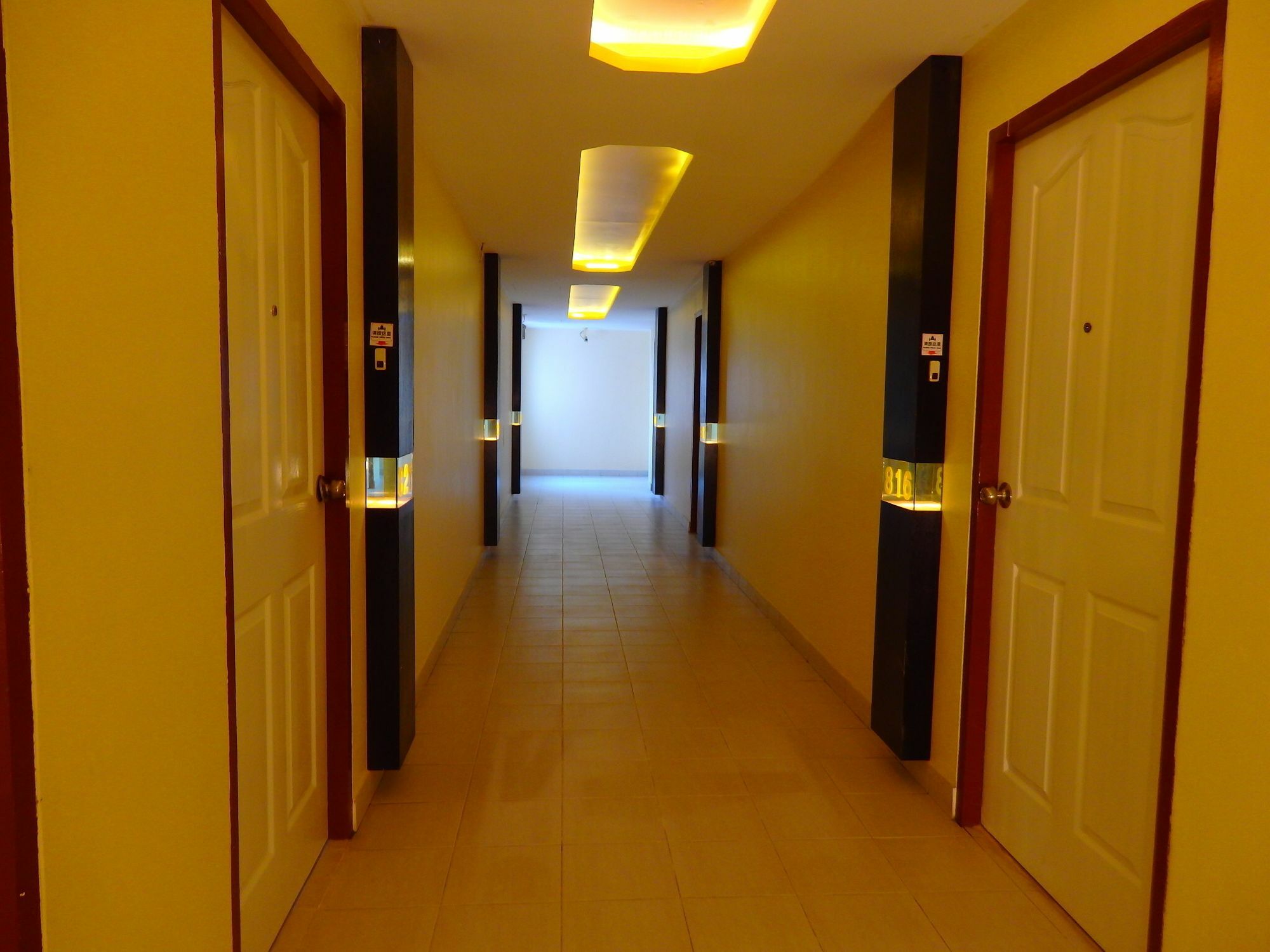 Pohseen Grand Palace Hotel バンコク都 エクステリア 写真