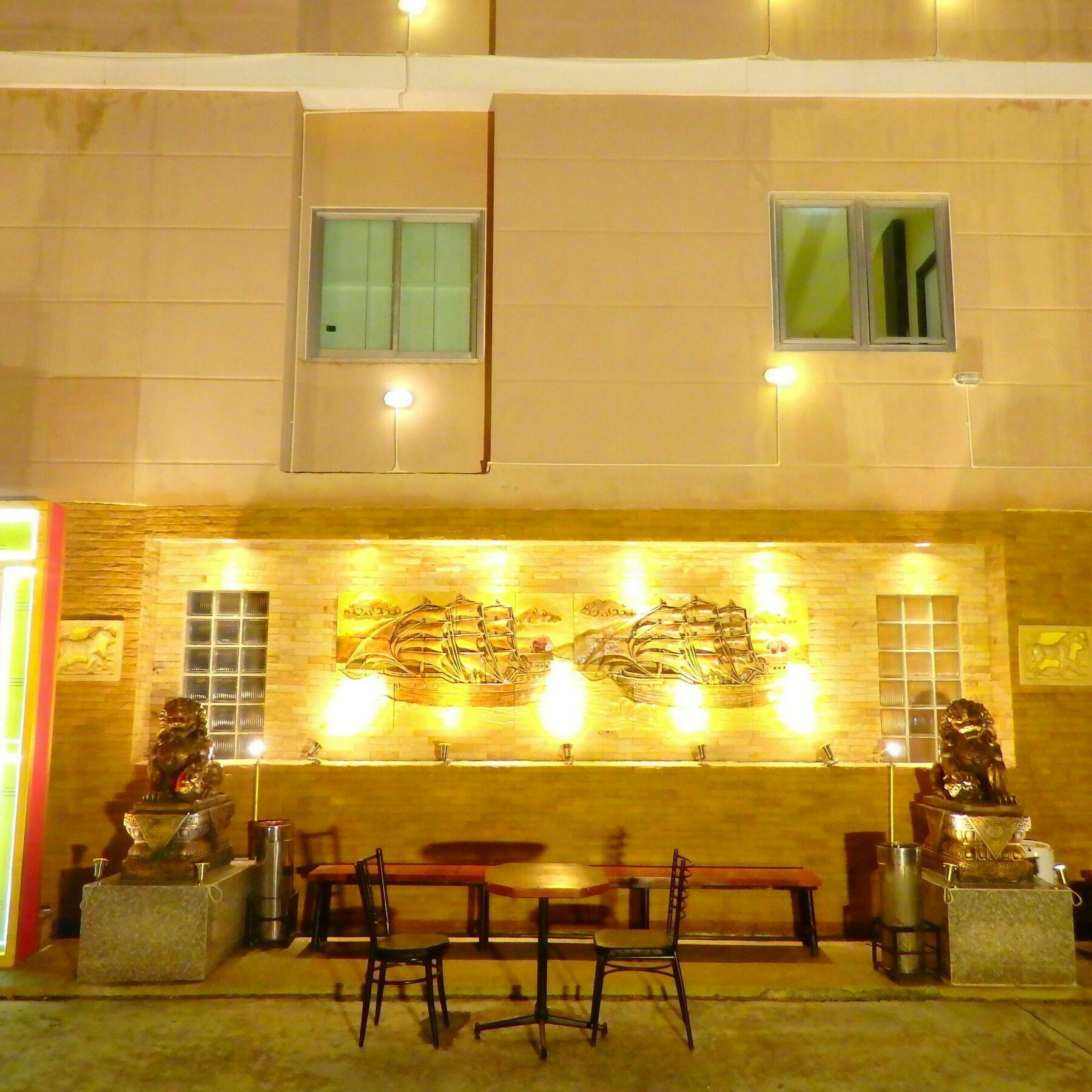 Pohseen Grand Palace Hotel バンコク都 エクステリア 写真