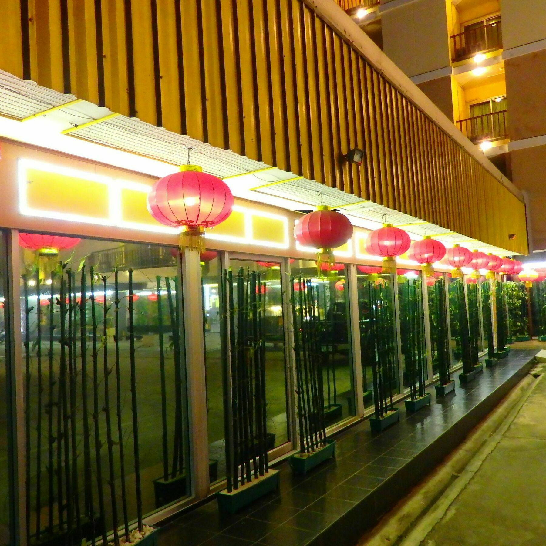 Pohseen Grand Palace Hotel バンコク都 エクステリア 写真